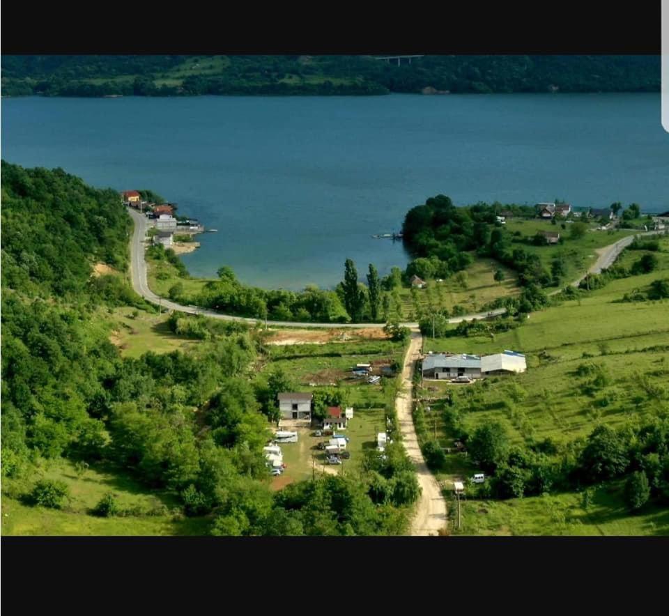 Camping In Clisura Dunarii Ieşelniţa Exteriör bild